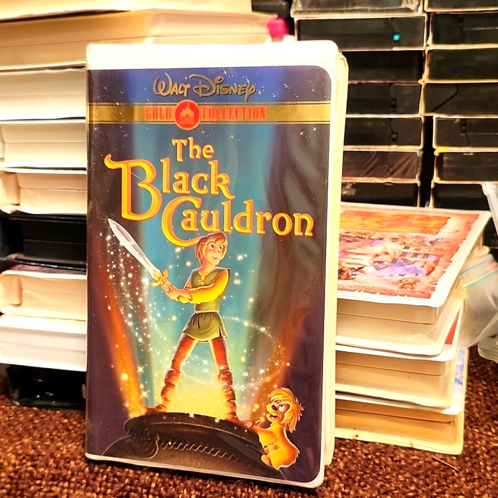 VHS TAPE - Disney's Gold Collection "The Black Cauldron"
